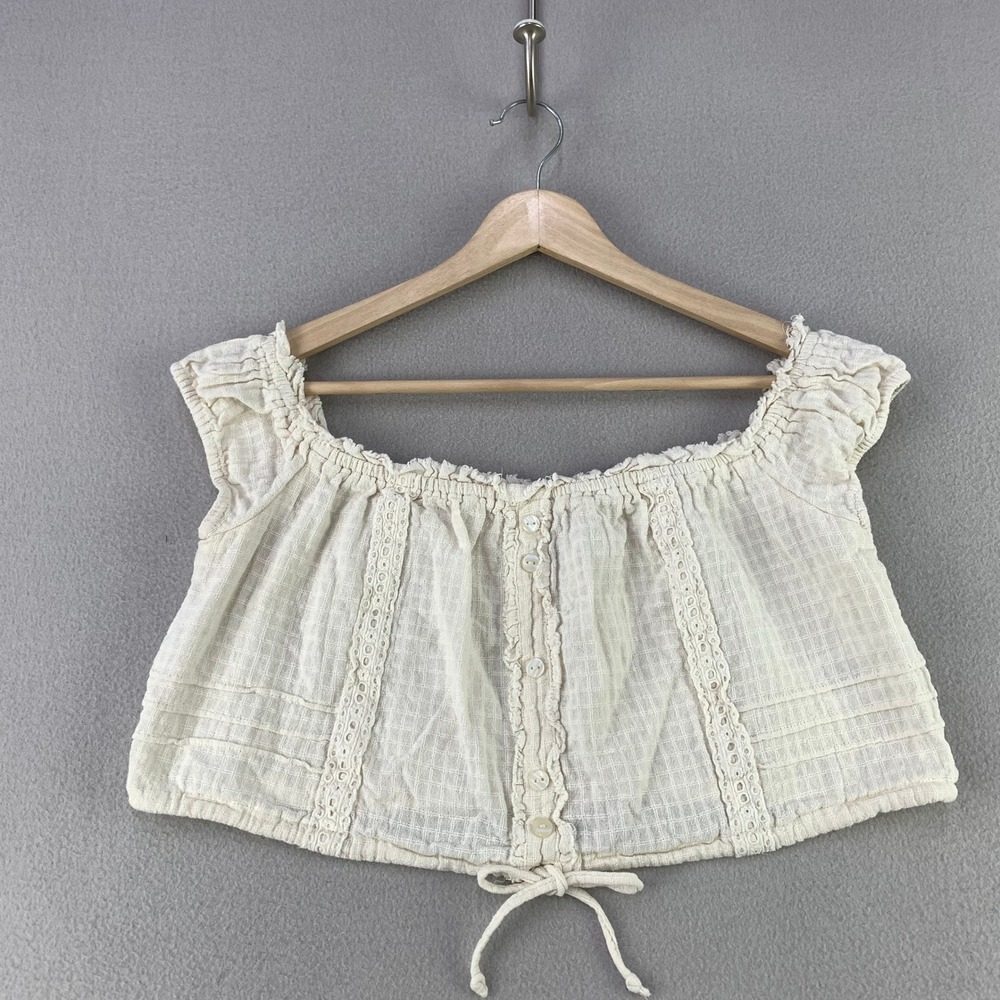 Urban Outfitters Cream Crop Top Women L Ivory Boho Eyelet Button Front Croquette